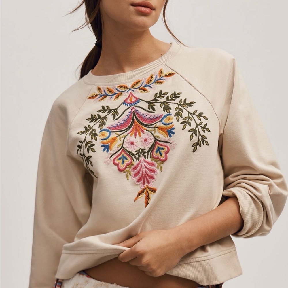 By Anthropologie Embroidered
Short Sleeve Sweatshirt
